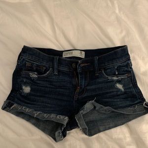 Dark blue low rise jean shorts!
